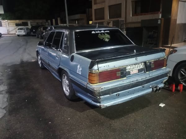 مازدا 929 1983 - صورة 4
