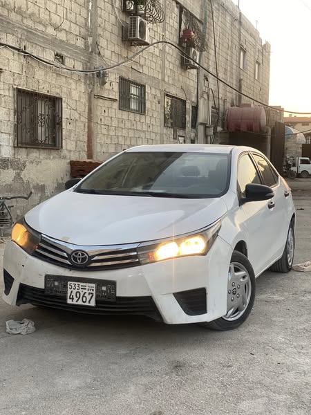 تويوتا كورولا 2014 - صورة 1