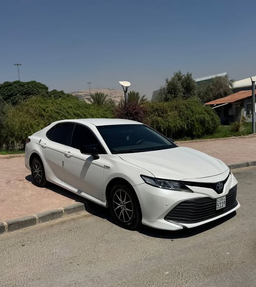 تويوتا كامري 2020 - صورة 1