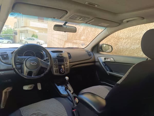 كيا فورتي 2010 - صورة 1