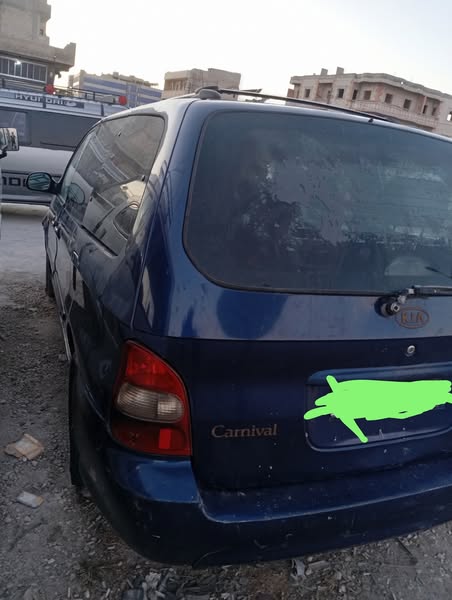 كيا كرنفال 2001 - صورة 3