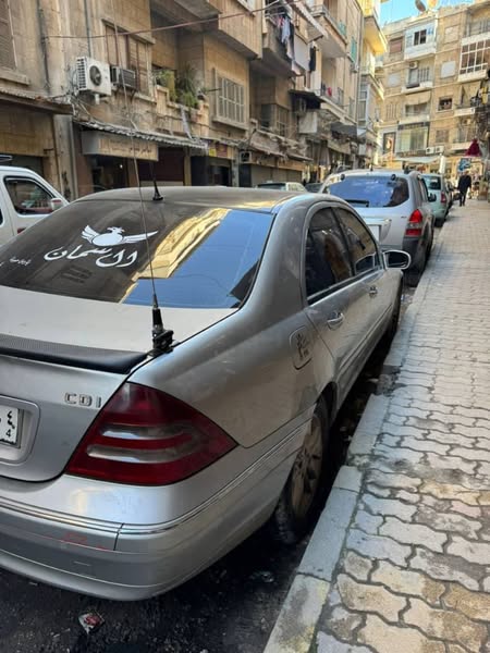 مرسيدس C 270 2003 - صورة 1