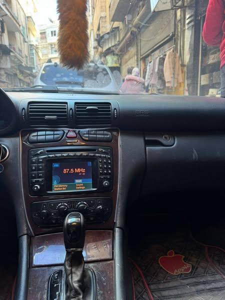 مرسيدس C 270 2003 - صورة 4