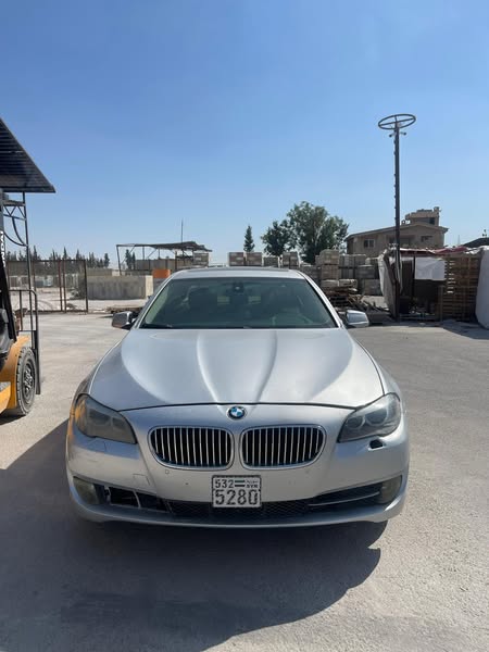 BMW 523i 2013 - صورة 1