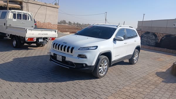 جيب شيروكي 2015 - صورة 3