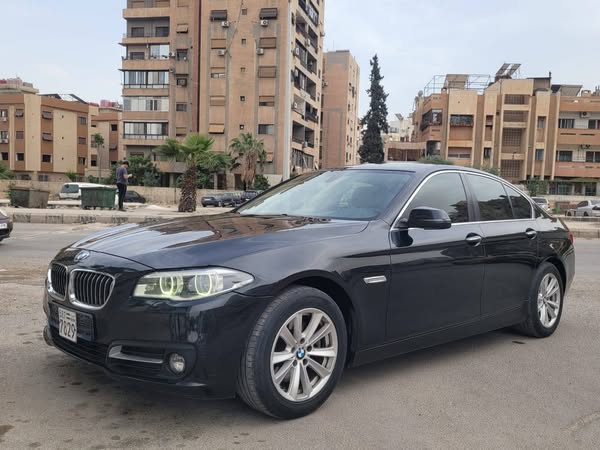 بي ام دبليو 520i 2015 - صورة 1