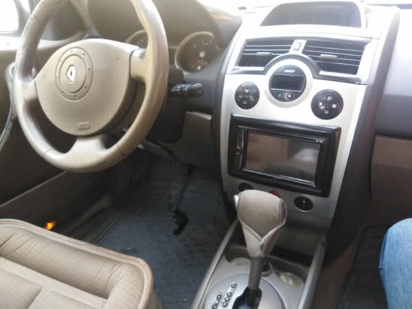 Renault Megane 2005 - صورة 2