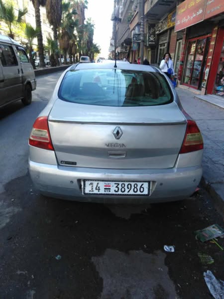 Renault Megane 2005 - صورة 1