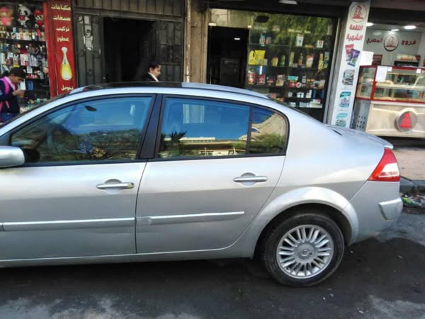 Renault Megane 2005 - صورة 4