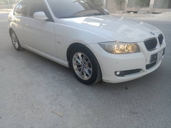 BMW 320 2012 - صورة 1