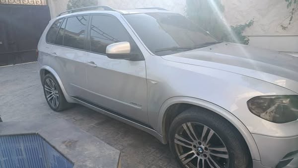 بي ام دبليو اكس 5 2013 - صورة 1