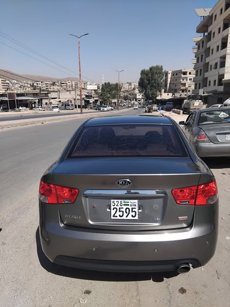كيا فورتي 2012 - صورة 4