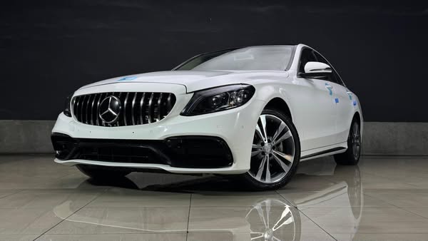 مرسيدس-بنز C 300 2017 - صورة 3