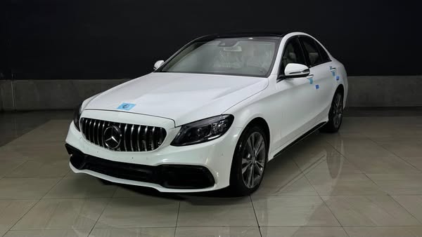 مرسيدس-بنز C 300 2017 - صورة 2