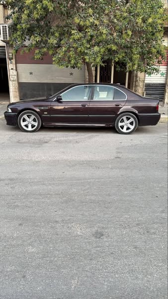 BMW 5 Series 1998 - صورة 4