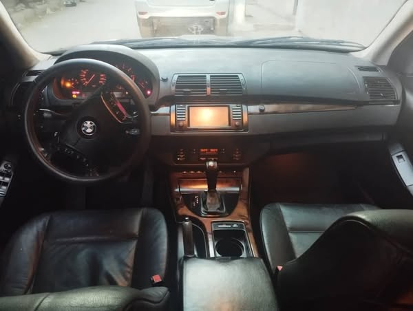 BMW X5 2006 - صورة 1