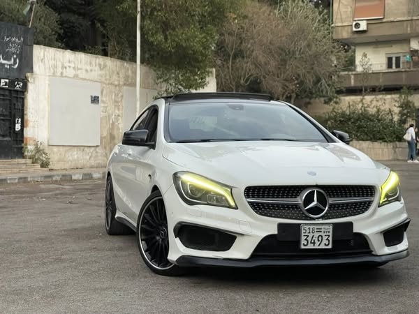 Mercedes-Benz CLA 2011 - صورة 2