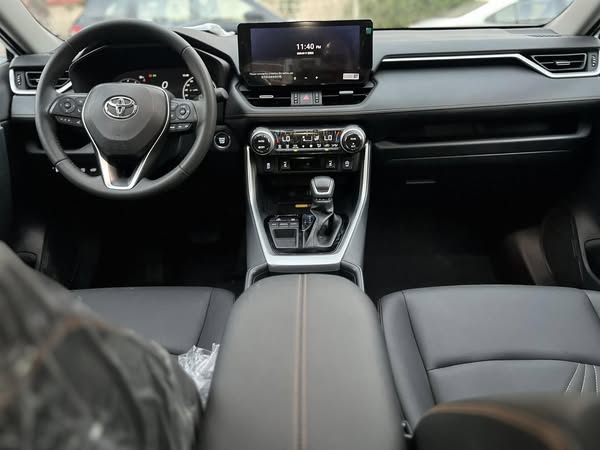 تويوتا RAV 4 2025 - صورة 5