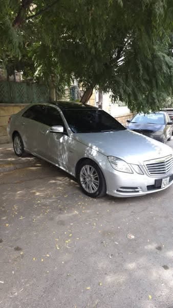 مرسيدس-بنز الفئة E 2012 - صورة 1