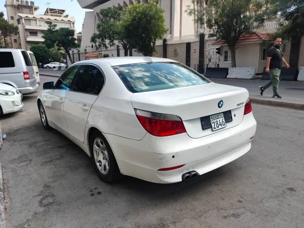 بي إم دبليو 523i 2006 - صورة 4