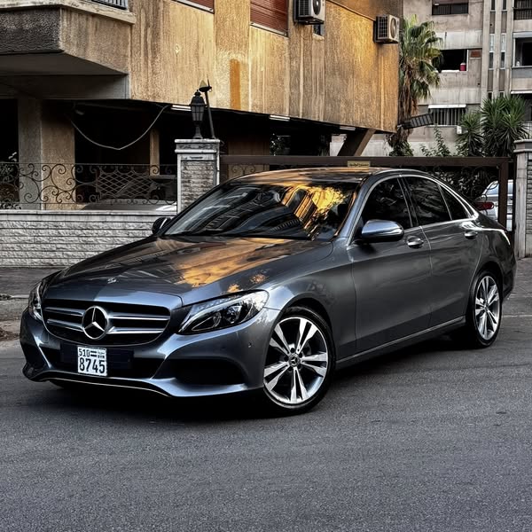 مرسيدس-بنز C200 2018 - صورة 1