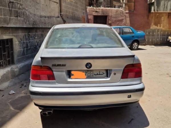 BMW 5 Series 1998 - صورة 4