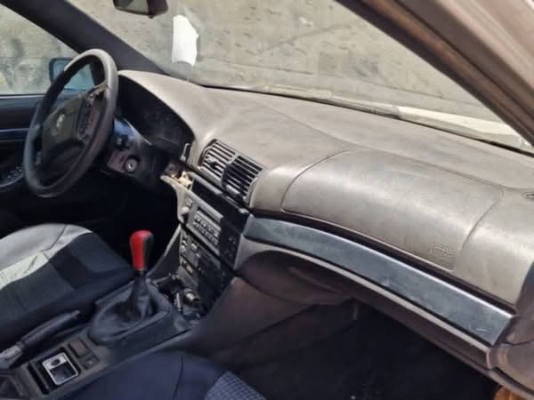 BMW 5 Series 1998 - صورة 2