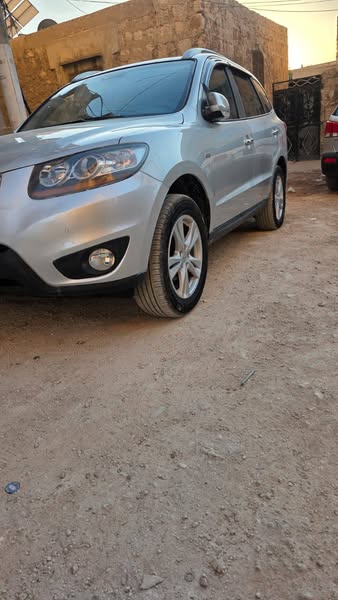 Hyundai Santa Fe 2010 - صورة 4