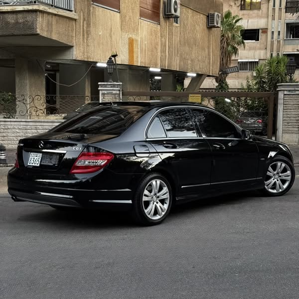 مرسيدس بنز سي 200 2011 - صورة 4