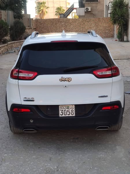 جيب شيروكي 2015 - صورة 3
