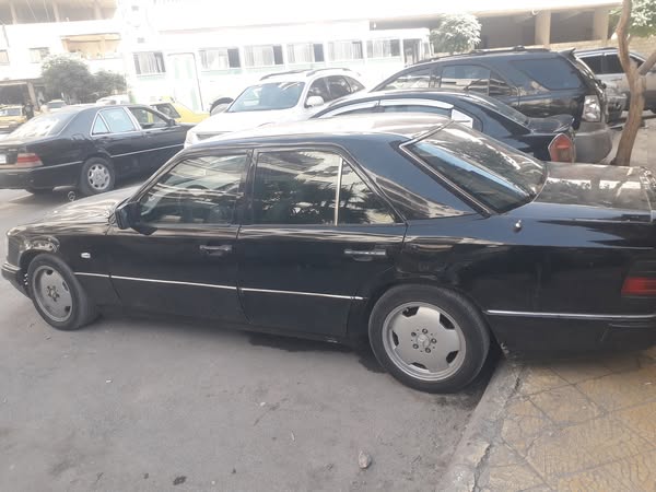 مرسيدس-بنز 300 1988 - صورة 2
