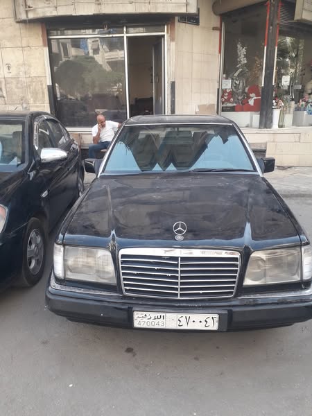 مرسيدس-بنز 300 1988 - صورة 1