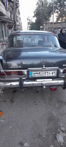 مرسيدس 220 1965 - صورة 1