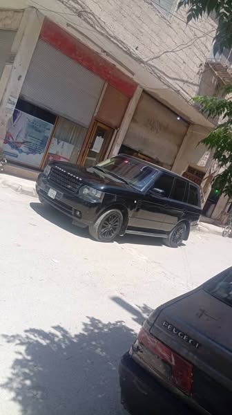 رنج روفر Range Rover Sport 2013 - صورة 2
