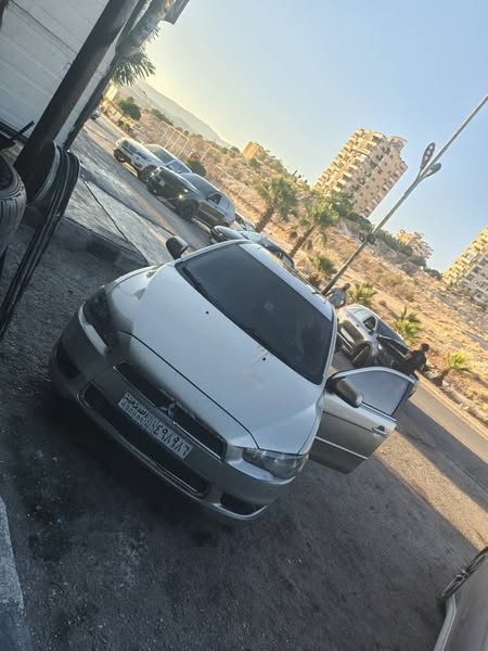 ميتسوبيشي لانسر 2008 - صورة 1