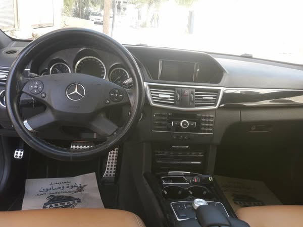 مرسيدس-بنز E-Class 2011 - صورة 1