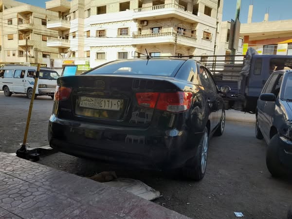 كيا فورتي 2010 - صورة 1