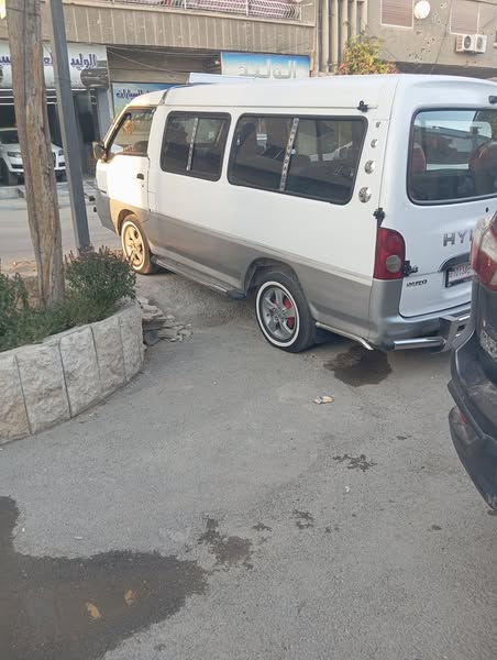 هيونداي H-100 1998 - صورة 4