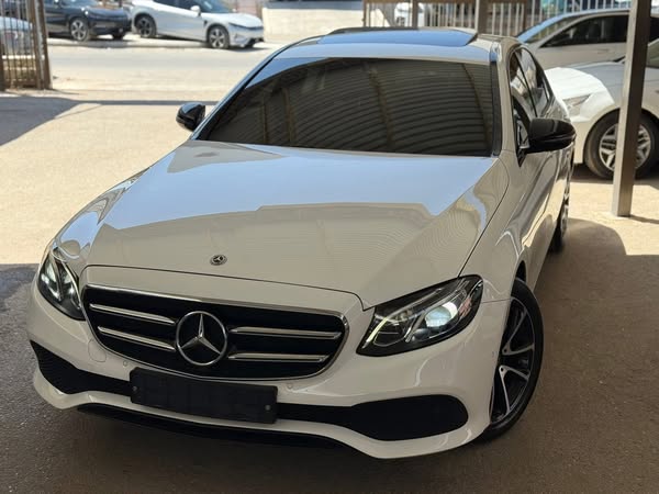 مرسيدس-بنز E-Class 2020 - صورة 1