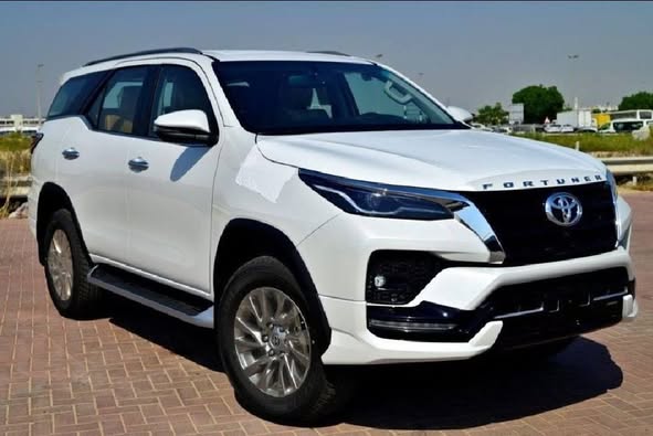 تويوتا Fortuner 2025 - صورة 1