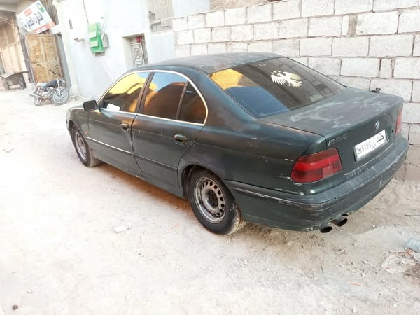 BMW 5 Series 2000 - صورة 2