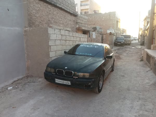 BMW 5 Series 2000 - صورة 1