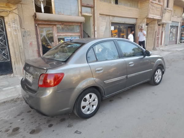 كيا ريو 2010 - صورة 1