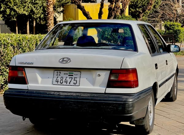 هيونداي إكسل 1993 - صورة 1