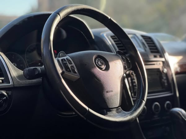 كاديلاك BLS 2009 - صورة 2