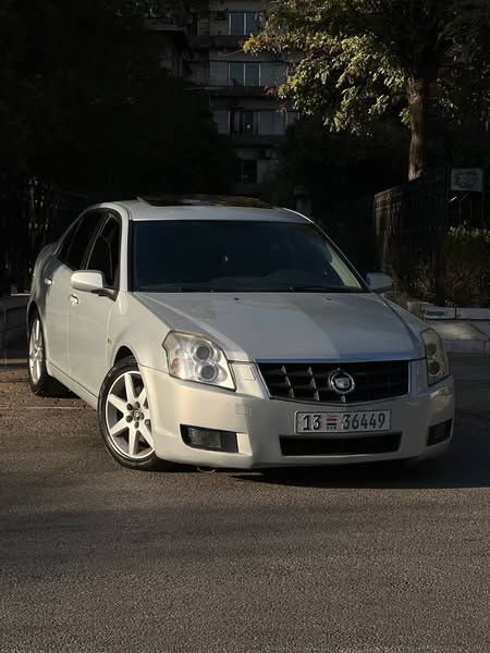 كاديلاك BLS 2009 - صورة 1