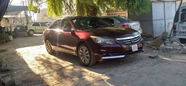 Honda Accord 2012 - صورة 2