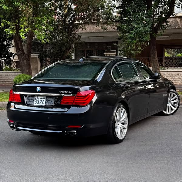 BMW 750Li 2012 - صورة 3