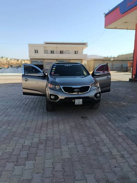 كيا سورينتو 2010 - صورة 2