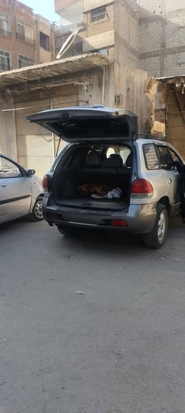 هيونداي سنتافي 2005 - صورة 4